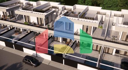 ТАУНХАУСЫ В РОХАЛЕСЕ ТАУНХАУСЫ В РОХАЛЕСЕ