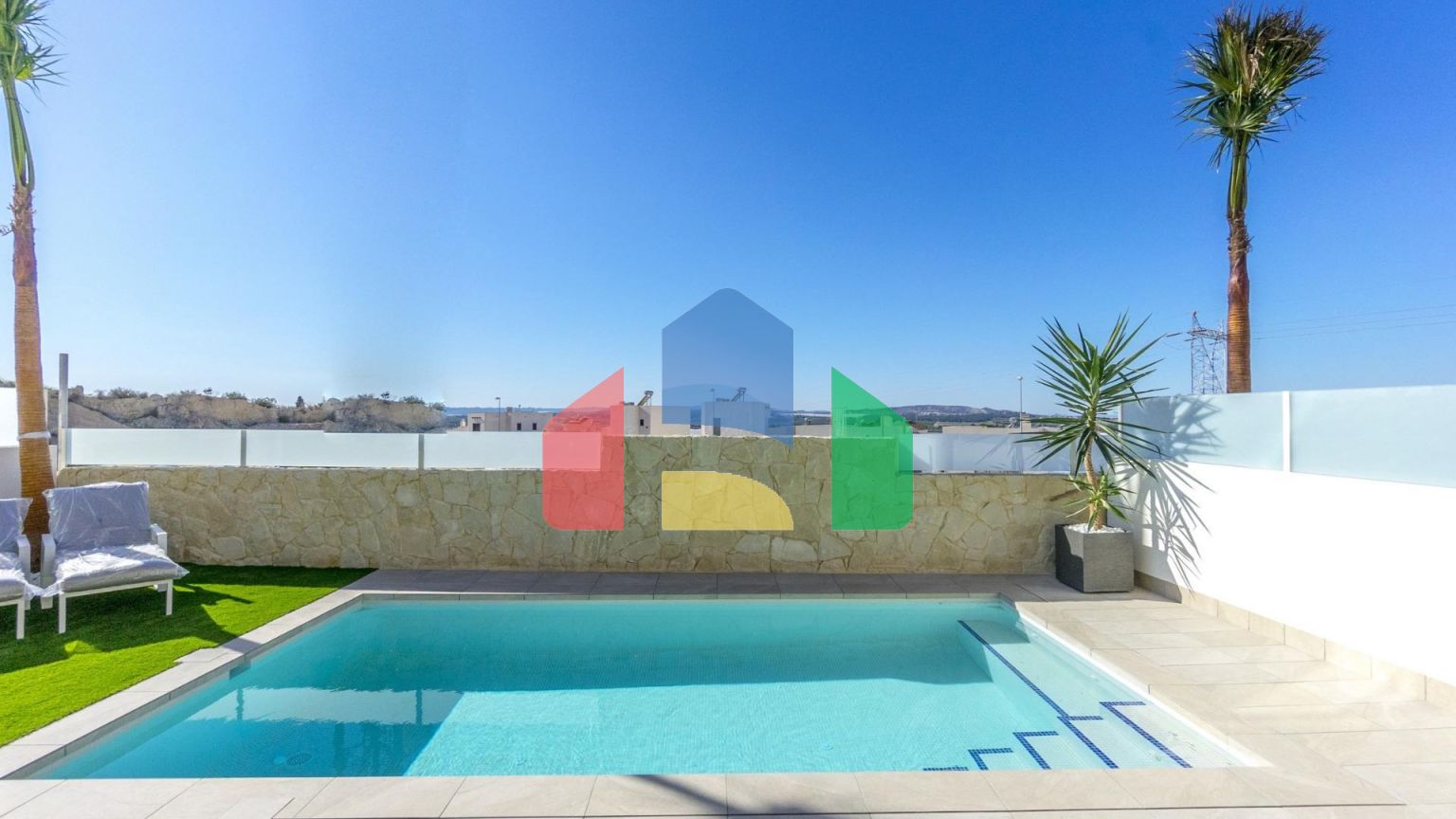 НОВЫЕ ВИЛЛЫ В РОХАЛЕСЕ