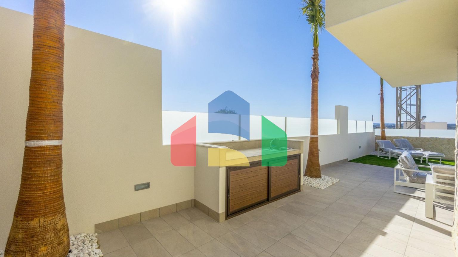 НОВЫЕ ВИЛЛЫ В РОХАЛЕСЕ