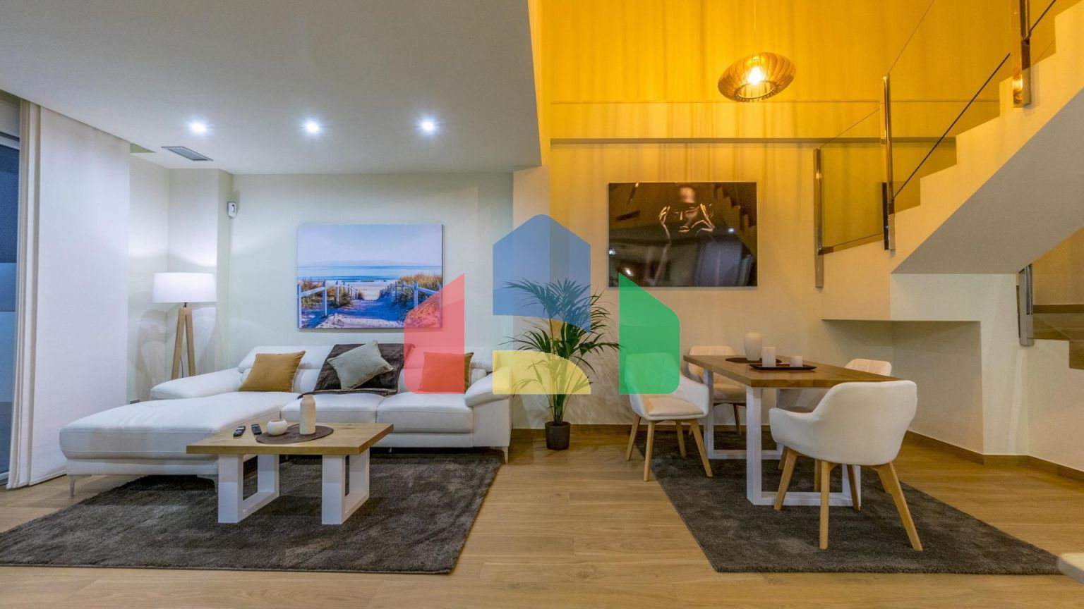 НОВЫЕ ВИЛЛЫ В РОХАЛЕСЕ