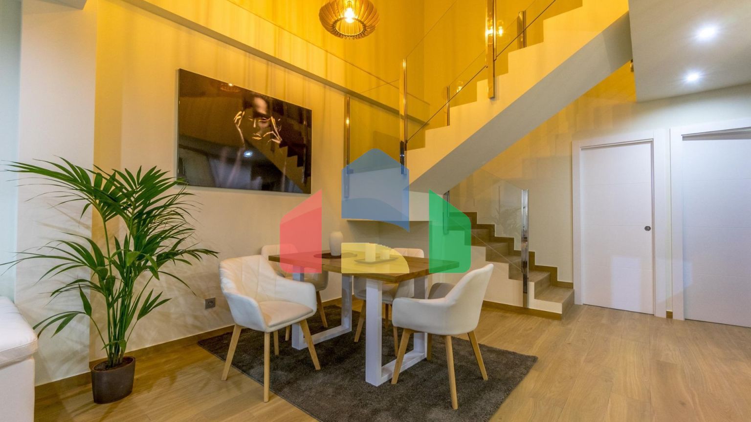 НОВЫЕ ВИЛЛЫ В РОХАЛЕСЕ