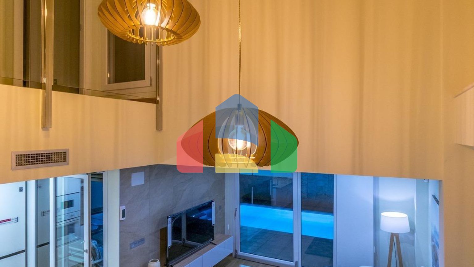 НОВЫЕ ВИЛЛЫ В РОХАЛЕСЕ