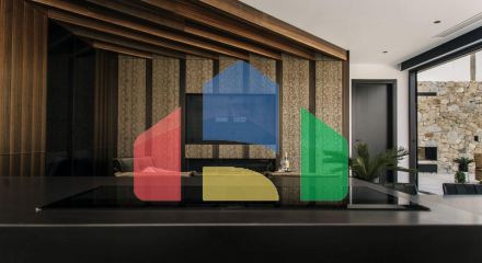 Дизайнерская вилла общей площадью 250 квадратных метров с видом на Гуардамар и море.