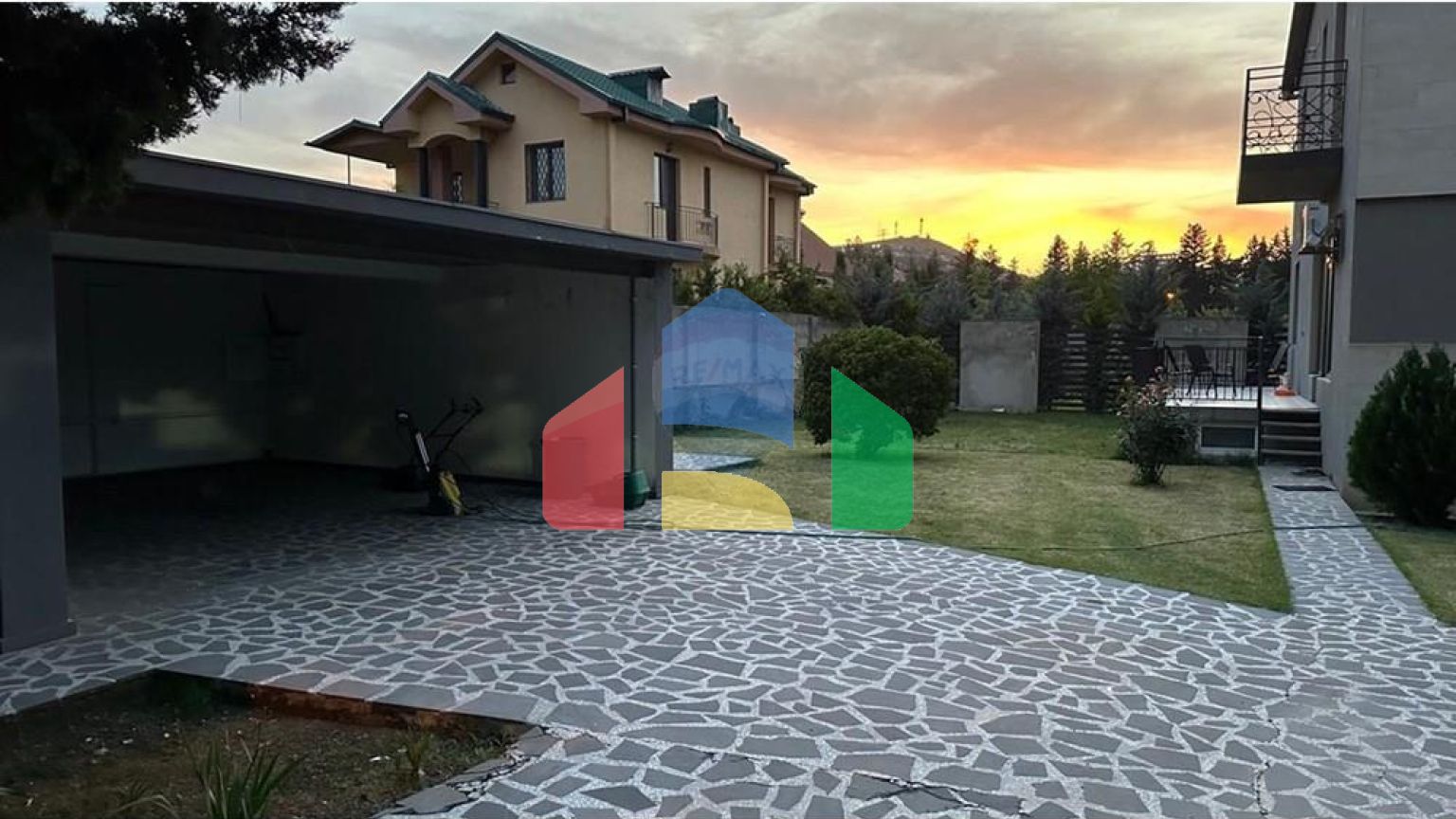 Residential - House - Tbilisi - GE