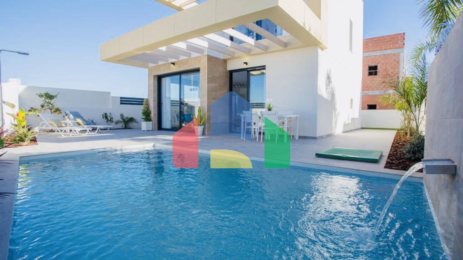 Detached villa with private pool