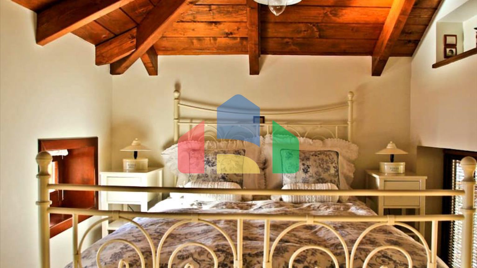 Продаж - Вілла 140 m² в Арахове