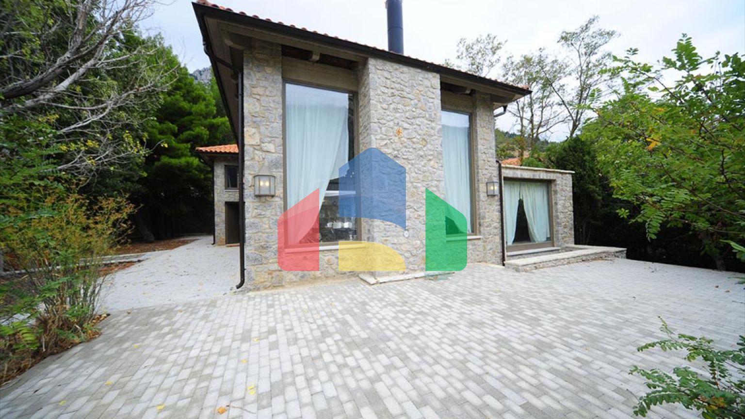 Продаж - Котедж 402 m² в Арахове