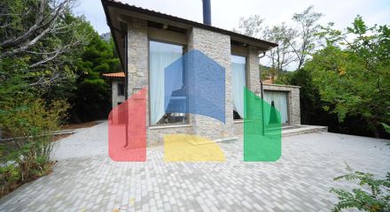 Продаж - Котедж 402 m² в Арахове