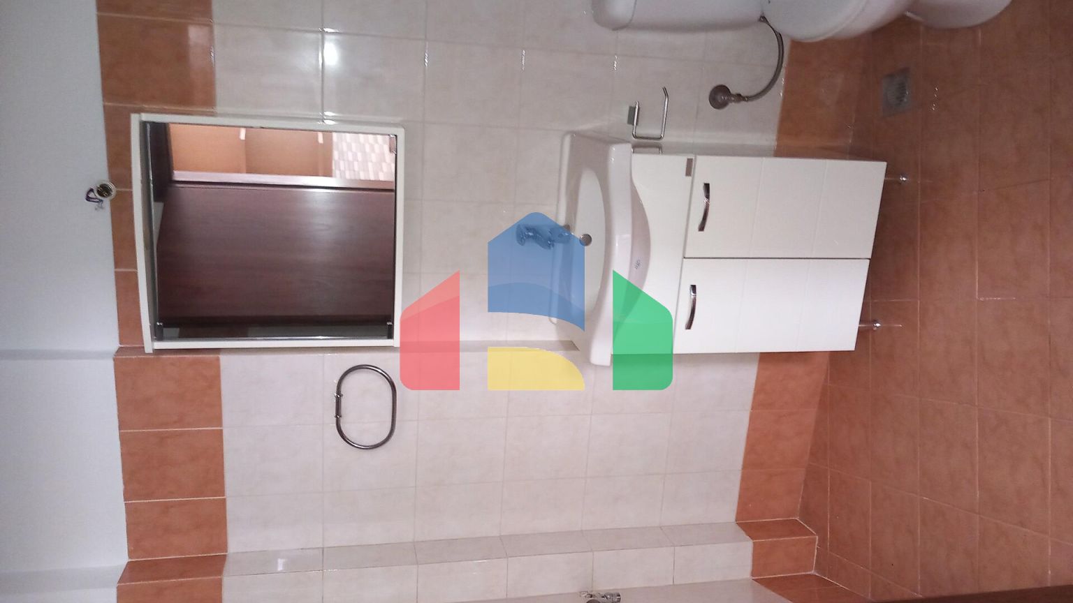 Продаж - Будівля 183 m² в Арахове