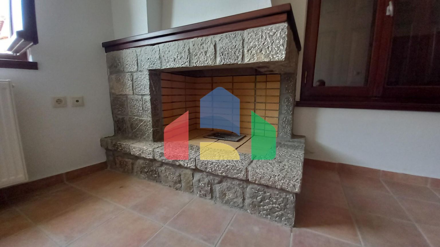 Продаж - Будівля 183 m² в Арахове