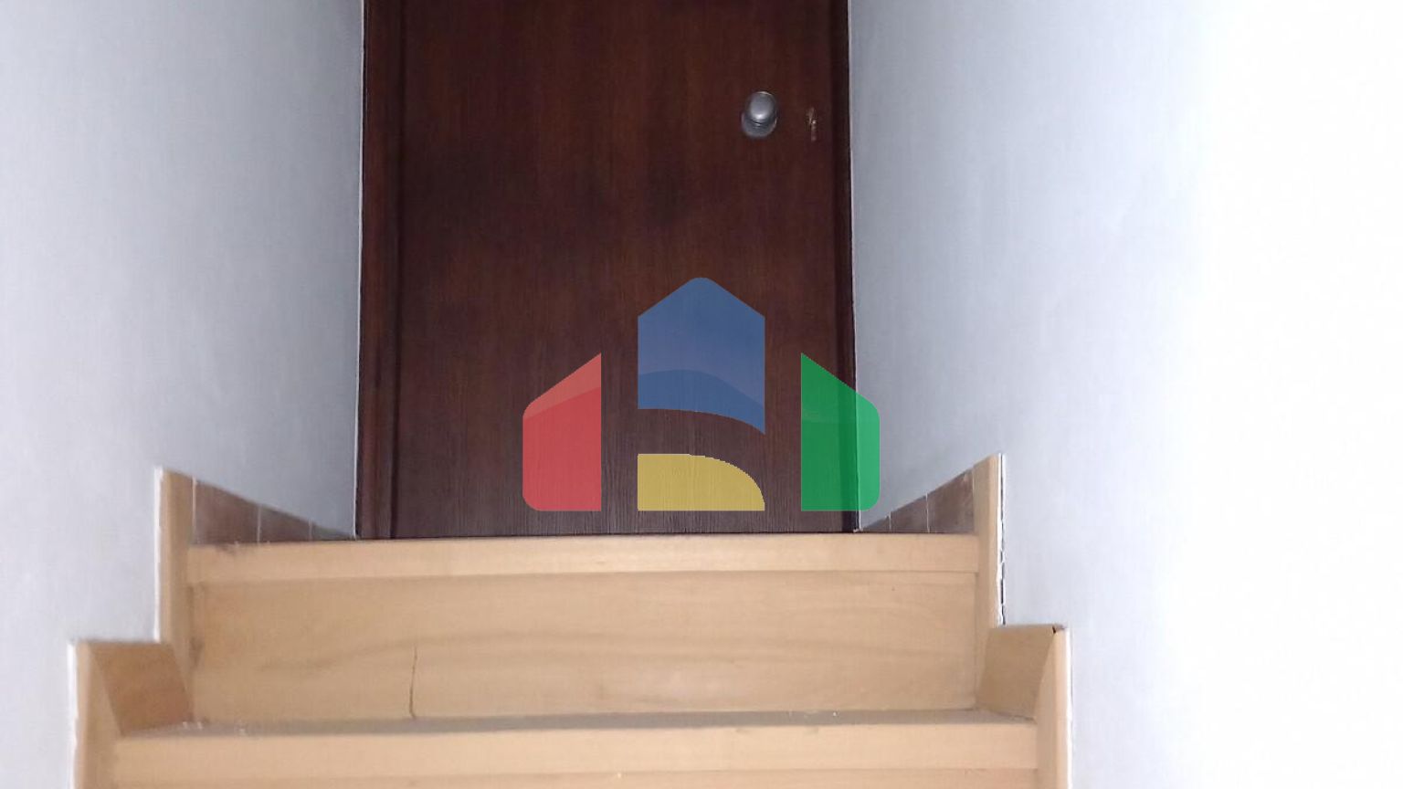 Продаж - Будівля 183 m² в Арахове