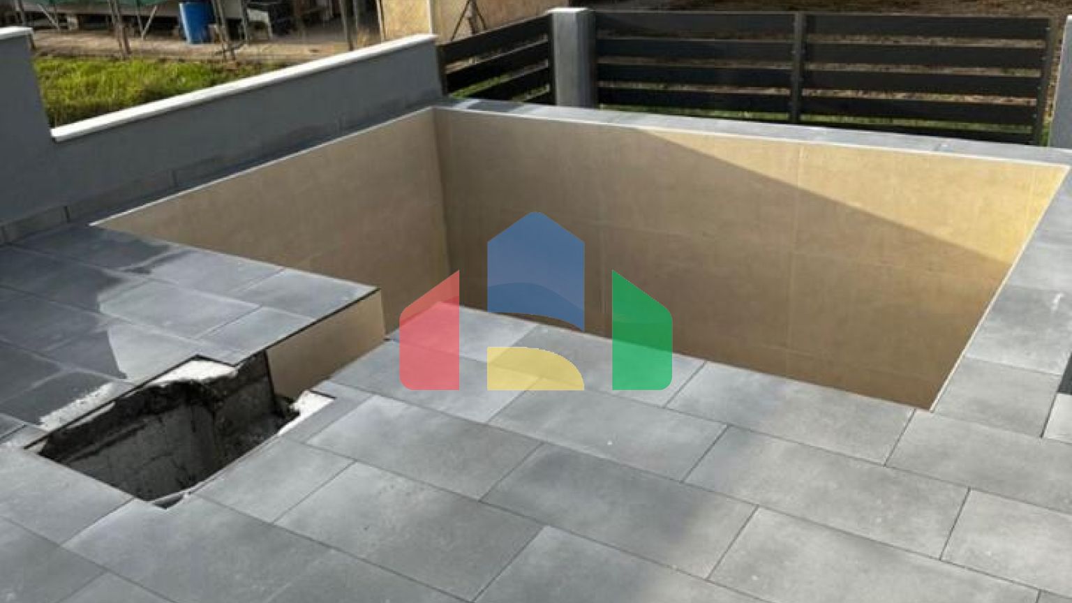 Продаж - Таунхаус 60 m² в Аспровальті