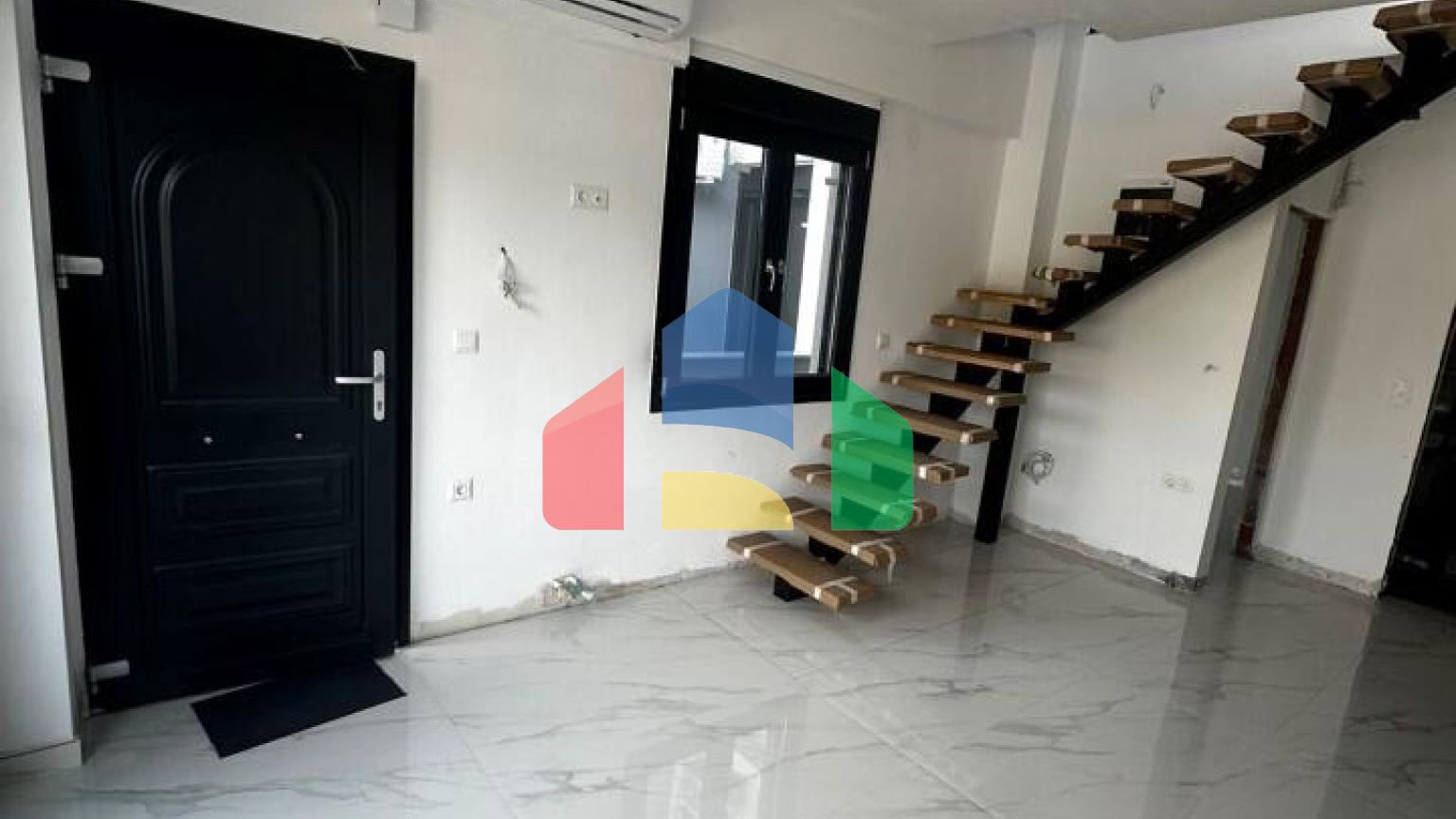 Продаж - Таунхаус 60 m² в Аспровальті