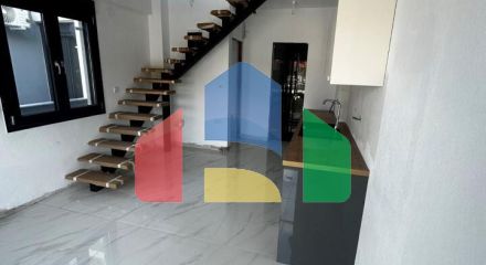 Продаж - Таунхаус 60 m² в Аспровальті