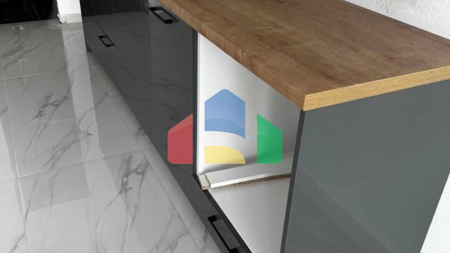 Продаж - Таунхаус 60 m² в Аспровальті