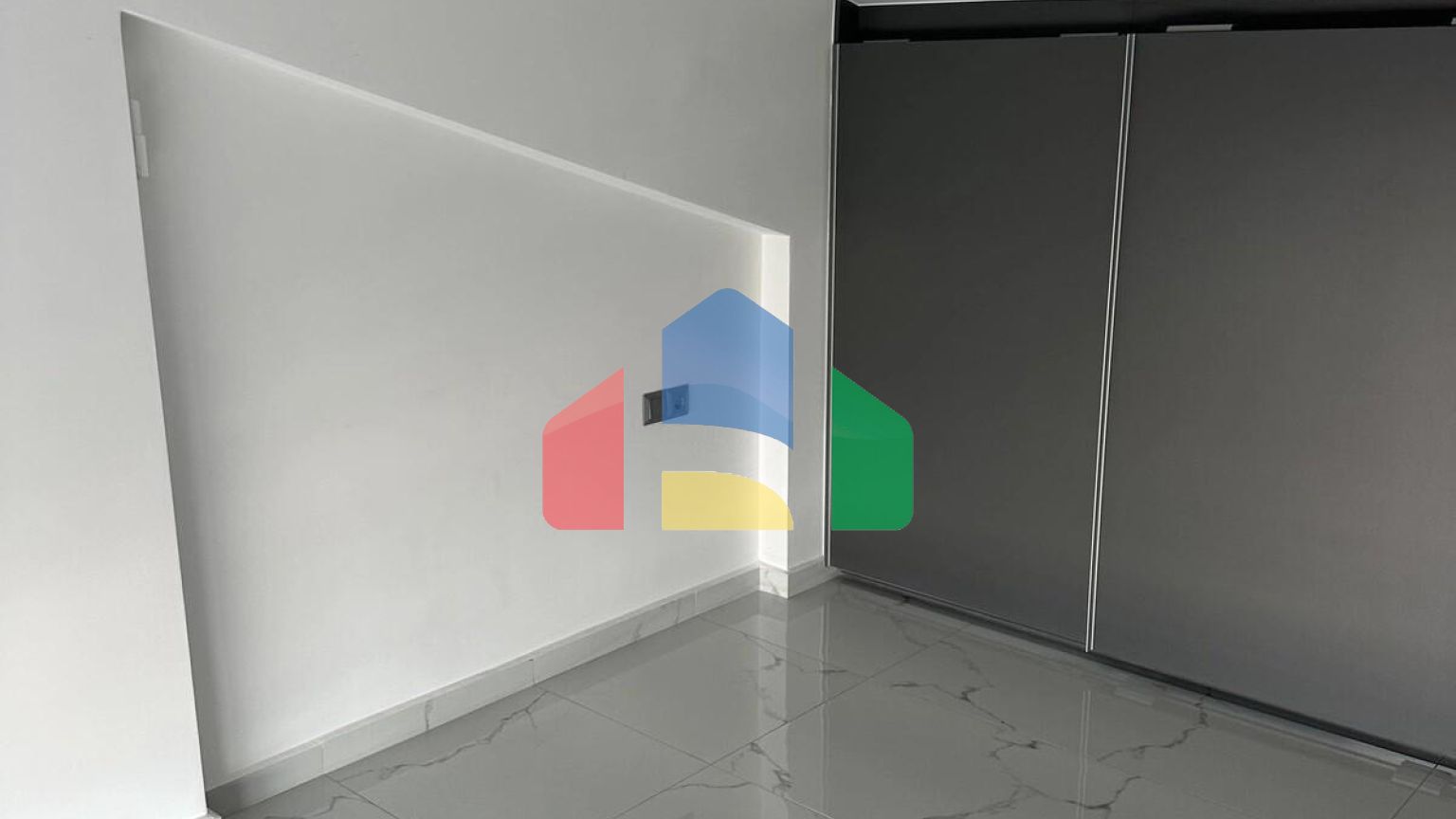 Продаж - Таунхаус 102 m² в Афінах