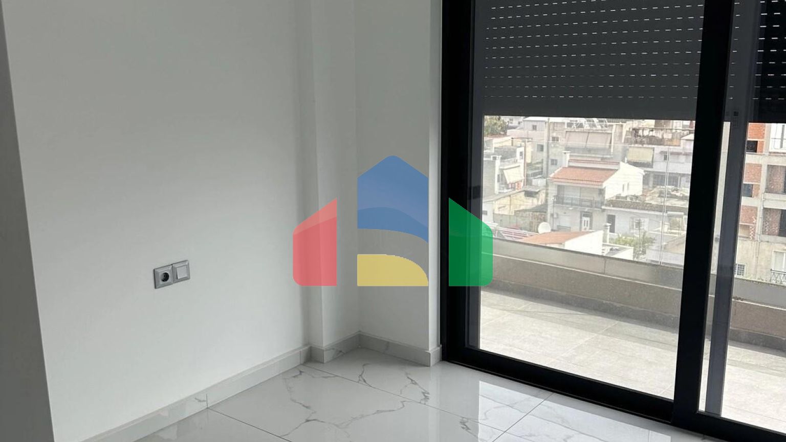 Продаж - Таунхаус 102 m² в Афінах