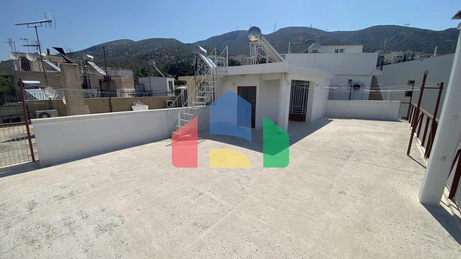 Продажа - Здание 240 m² в Афинах