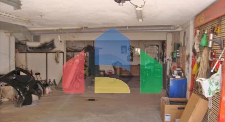Продаж - Комерційна нерухомість 110 m² в Афінах