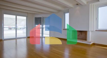 Продаж - Таунхаус 240 m² в Афінах
