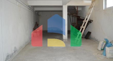 Продаж - Будівля 420 m² в Афінах