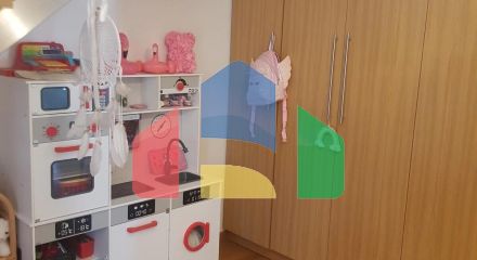 Продаж - Таунхаус 497 m² в Афінах