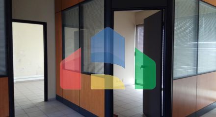 Продажа - Здание 1100 m² в Афинах