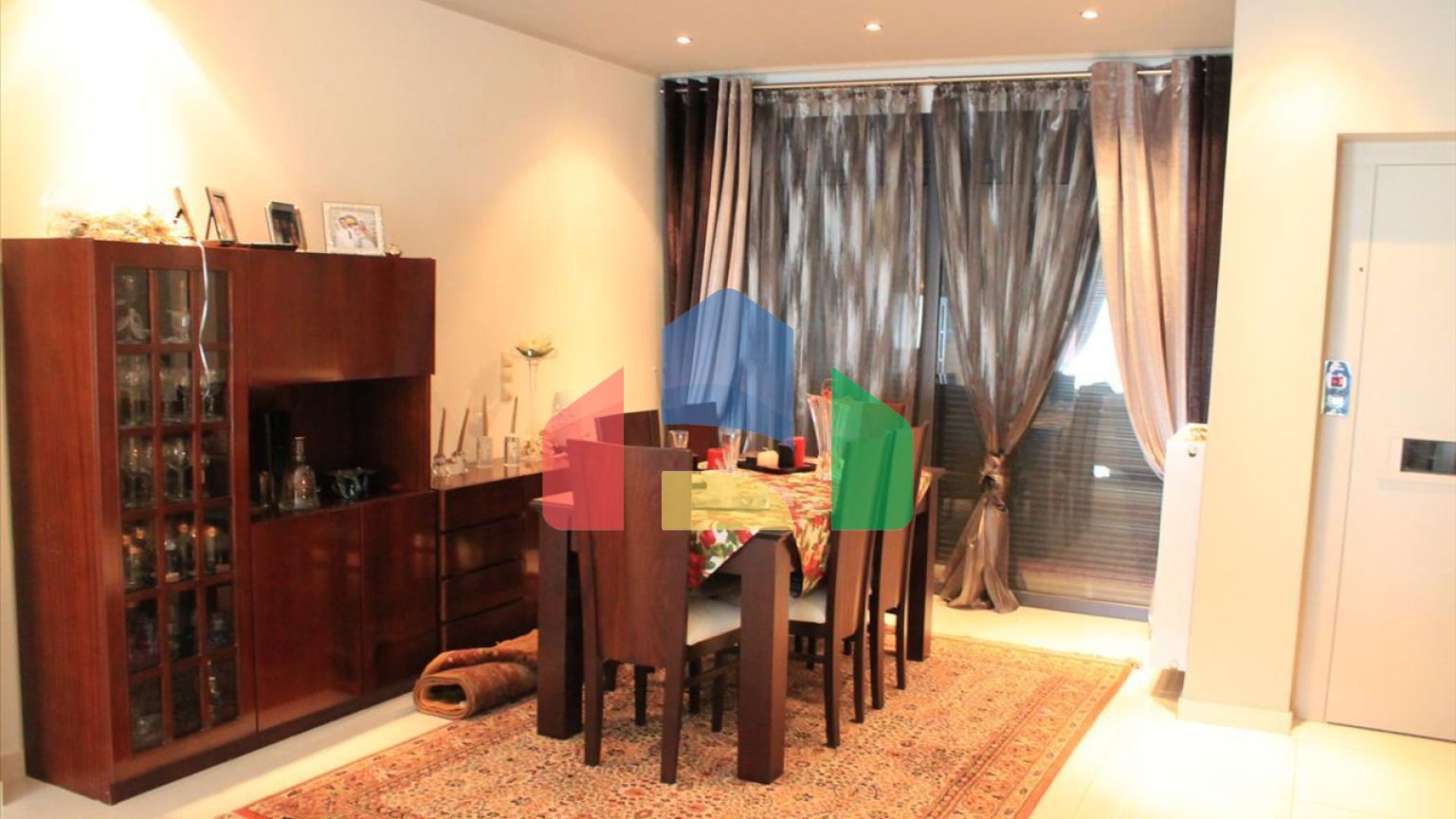 Продаж - Таунхаус 265 m² в Афінах