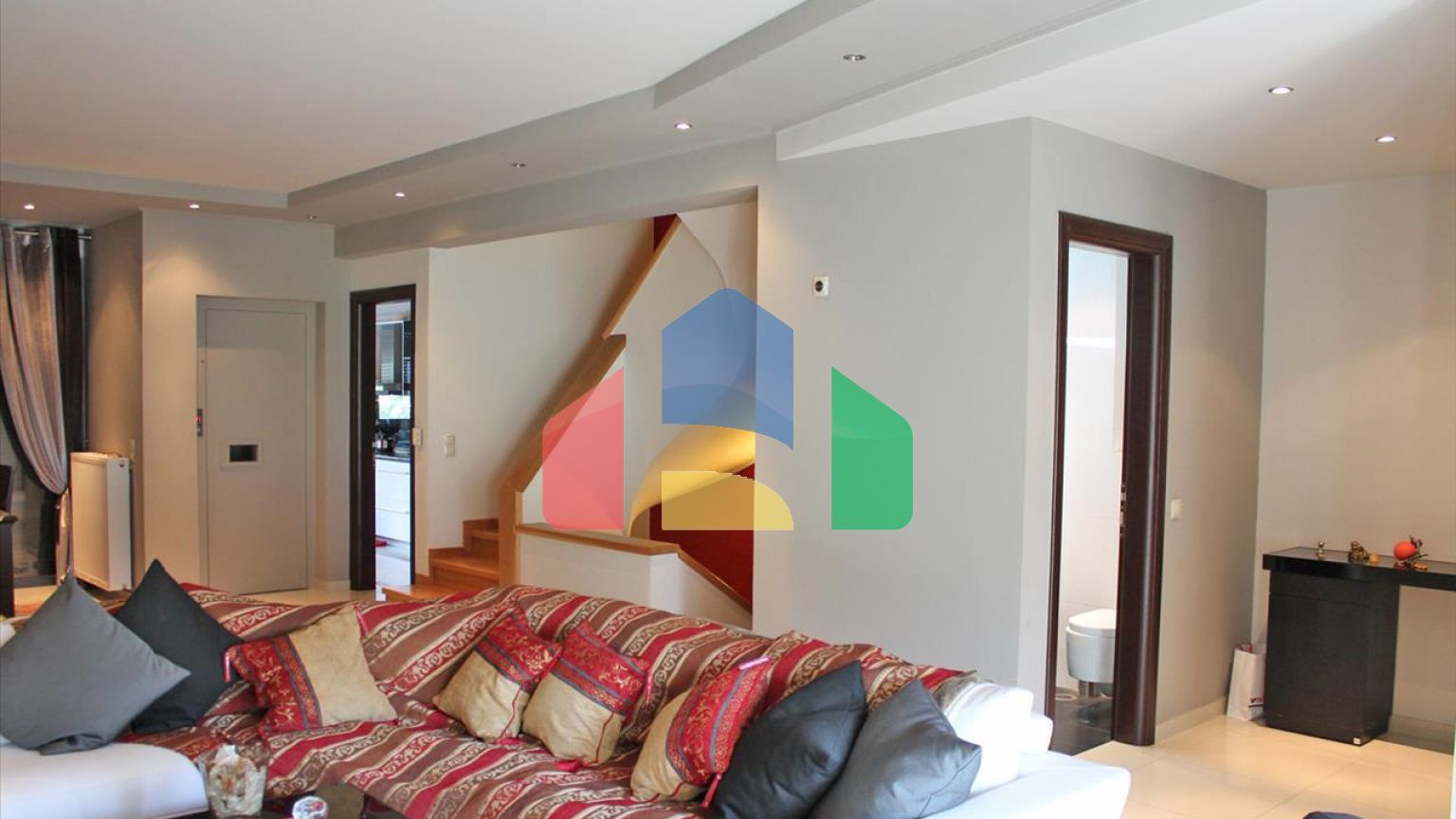 Продаж - Таунхаус 265 m² в Афінах