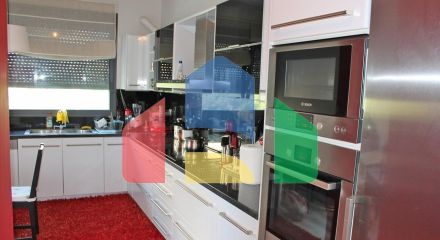 Продаж - Таунхаус 265 m² в Афінах