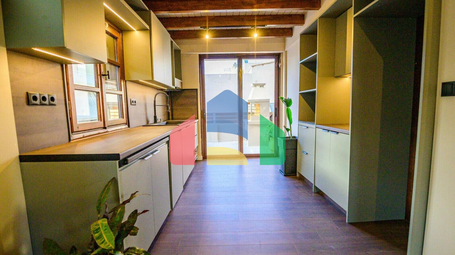 Продажа - Таунхаус 95 m² в Афинах