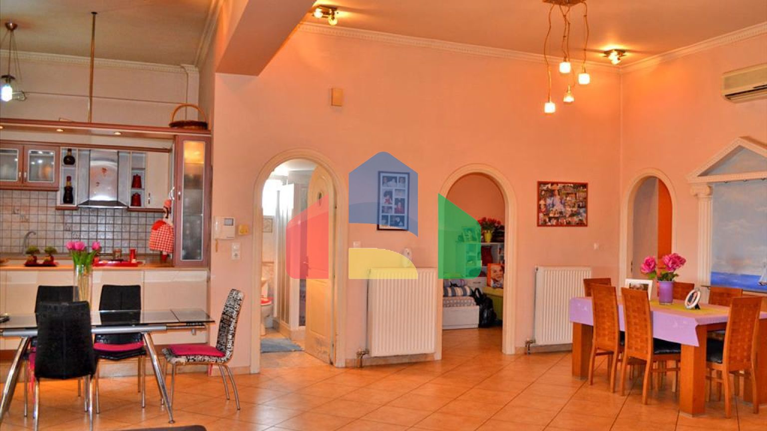 Продаж - Будівля 1003 m² в Афінах