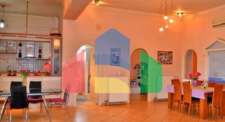 Продаж - Будівля 1003 m² в Афінах