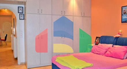 Продаж - Будівля 1003 m² в Афінах