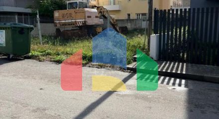 Продаж - Земельна ділянка 265 m² в Афінах