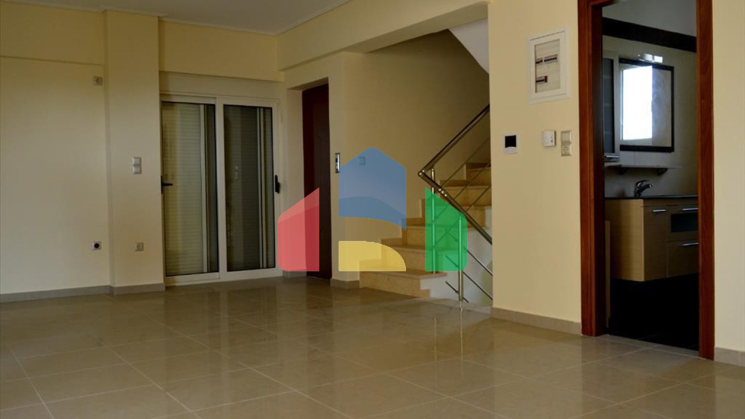 Продаж - Котедж 213 m² в Афінах