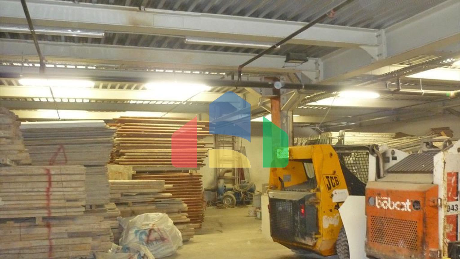 Продаж - Комерційна нерухомість 2050 m² в Афінах