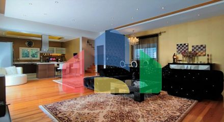 For Sale - Villa 290 m² in Athens