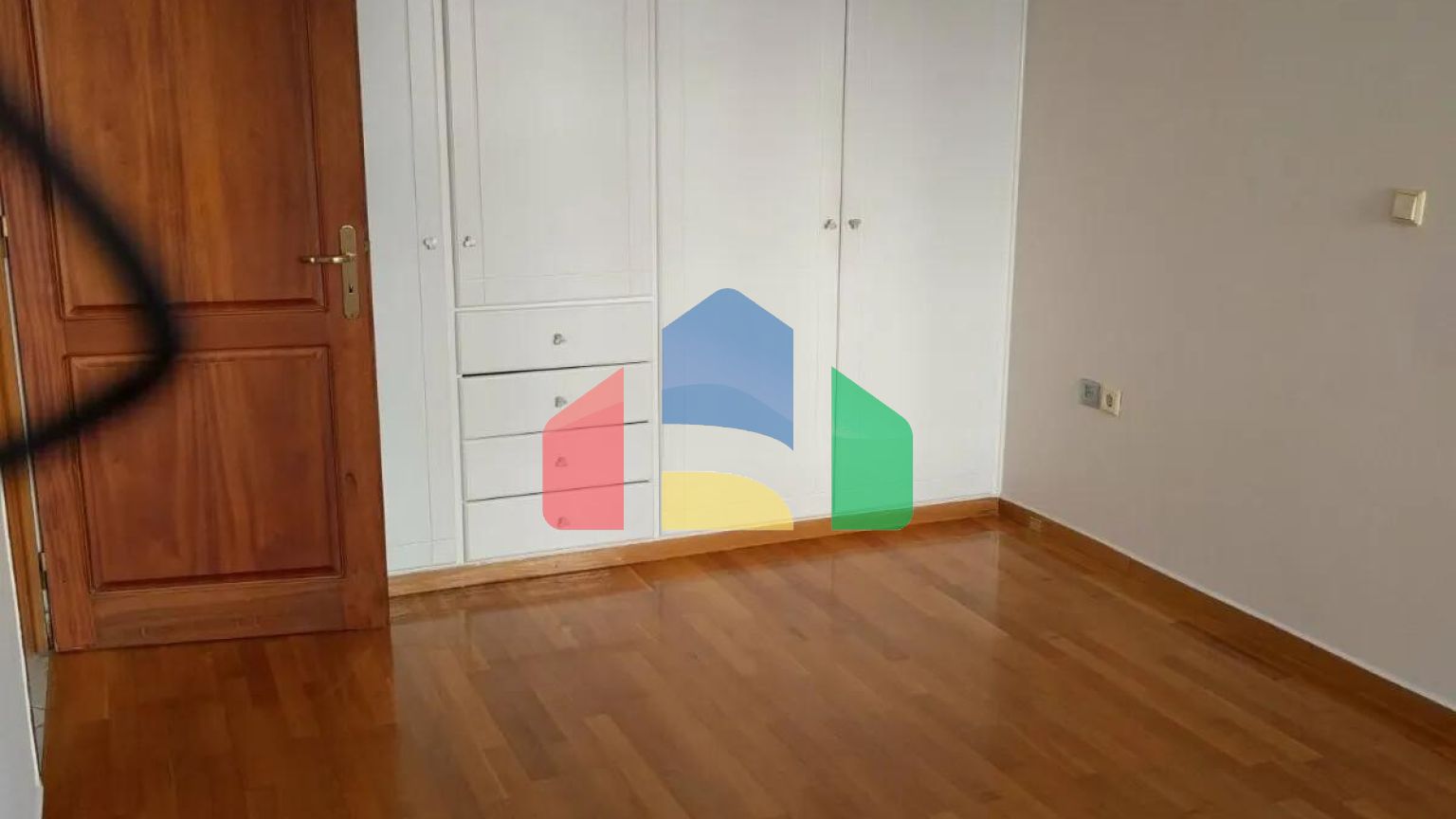 Продаж - Таунхаус 170 m² в Афінах