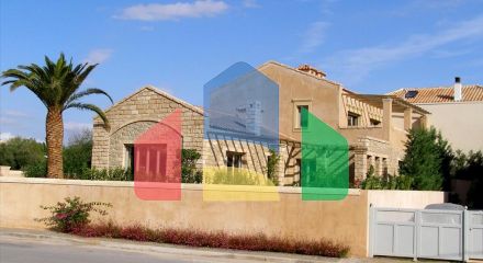 For Sale - Detached house 485 m² in Athens