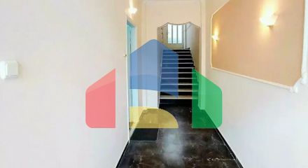 Продаж - Будівля 200 m² в Афінах