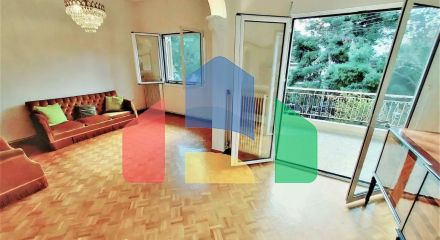 Продаж - Будівля 200 m² в Афінах