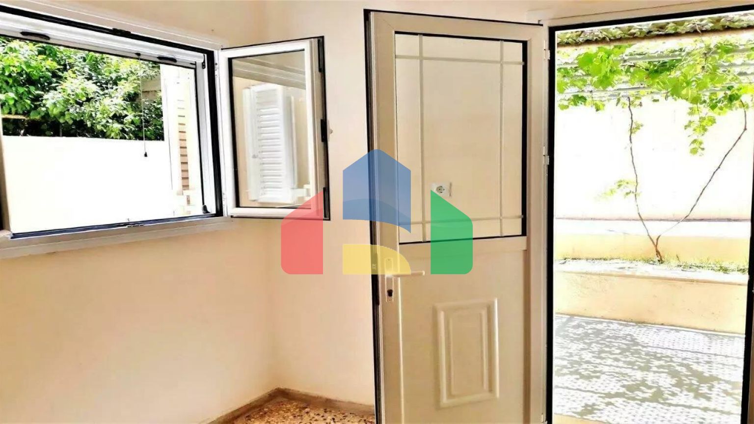 Продажа - Здание 200 m² в Афинах