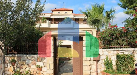 For Sale - Detached house 320 m² in Athens