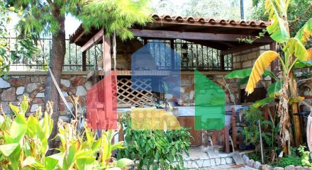 For Sale - Detached house 320 m² in Athens