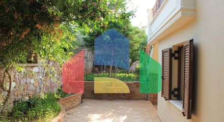 For Sale - Detached house 320 m² in Athens