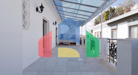 Продаж - Комерційна нерухомість 305 m² в Афінах