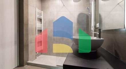 Продаж - Комерційна нерухомість 305 m² в Афінах