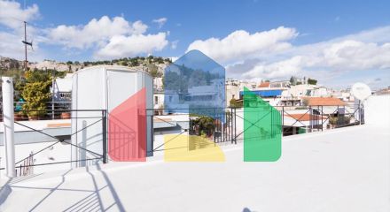 Продаж - Комерційна нерухомість 305 m² в Афінах