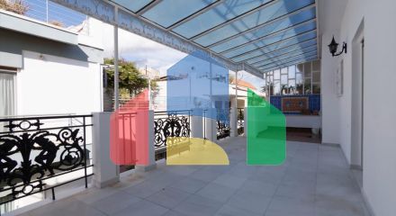 Продаж - Комерційна нерухомість 305 m² в Афінах